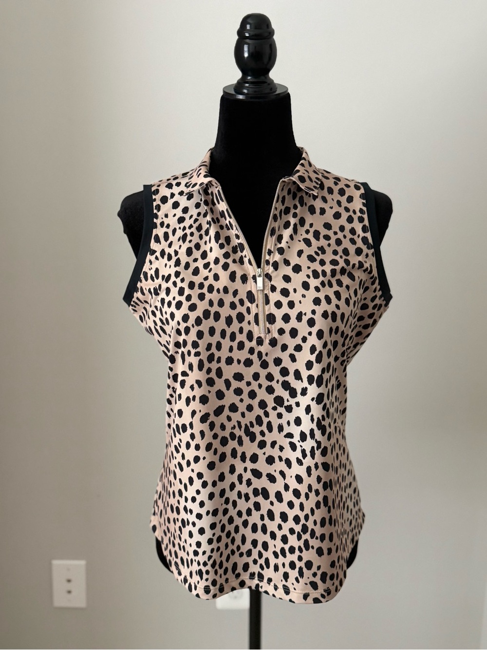 Tail Women’s Golf Shirt Sleeveless Zip-Front Leopard Print Top - Beige/Black